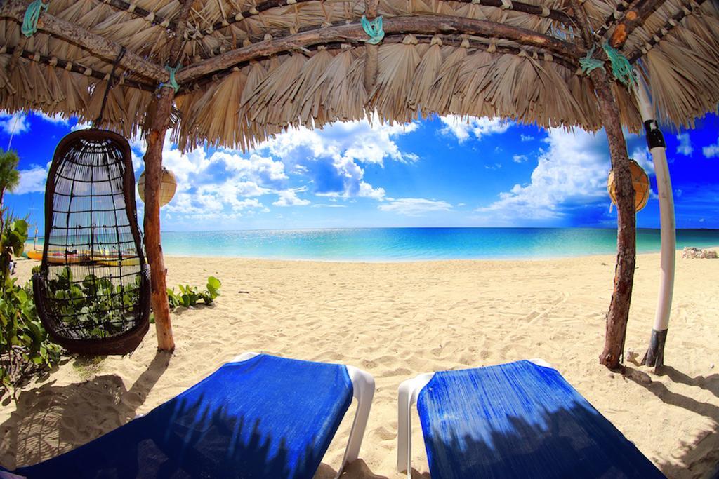 Rollezz Villas Beach Resort Old Bight Exterior foto